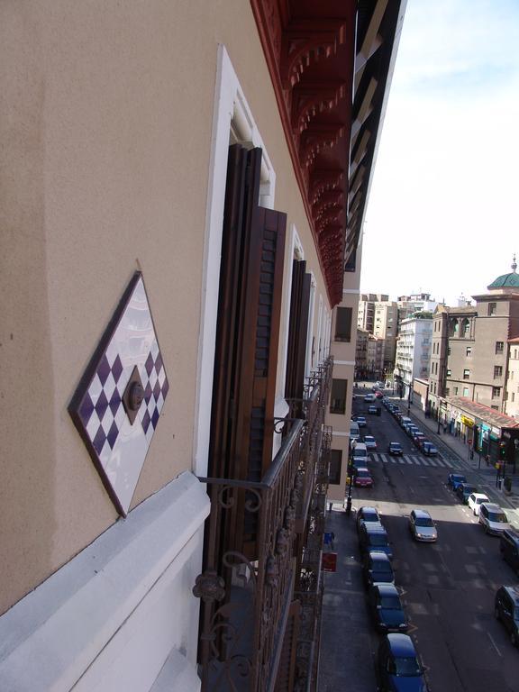Apartamentos Zaragoza Coso Kültér fotó