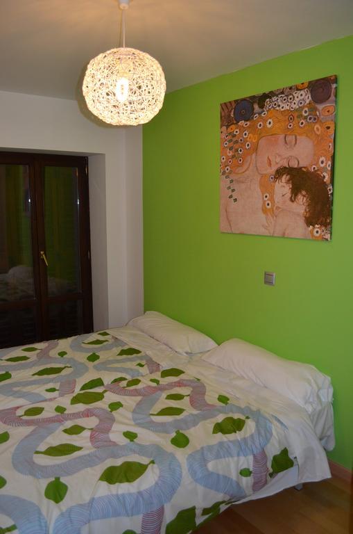 Apartamentos Zaragoza Coso Szoba fotó