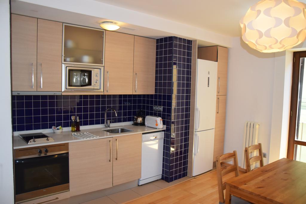 Apartamentos Zaragoza Coso Kültér fotó